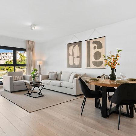 Beautiful 2-Bedroom Apartment Near Center And Beach Estepona Bagian luar foto