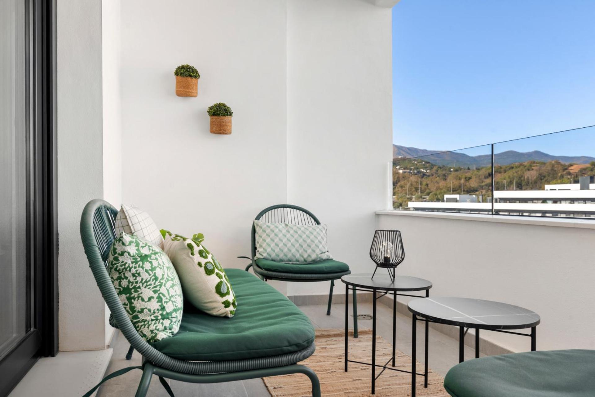 Beautiful 2-Bedroom Apartment Near Center And Beach Estepona Bagian luar foto