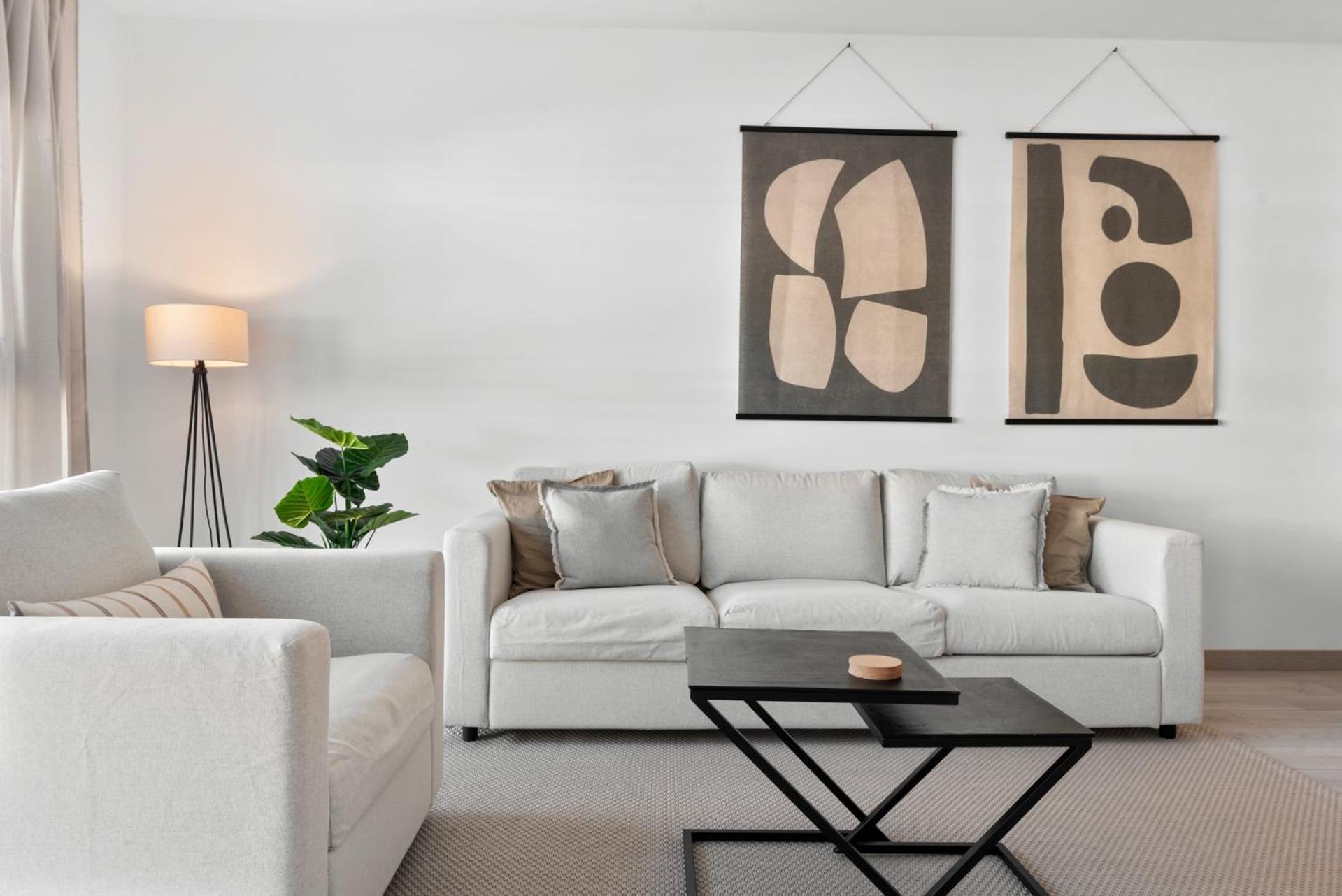 Beautiful 2-Bedroom Apartment Near Center And Beach Estepona Bagian luar foto