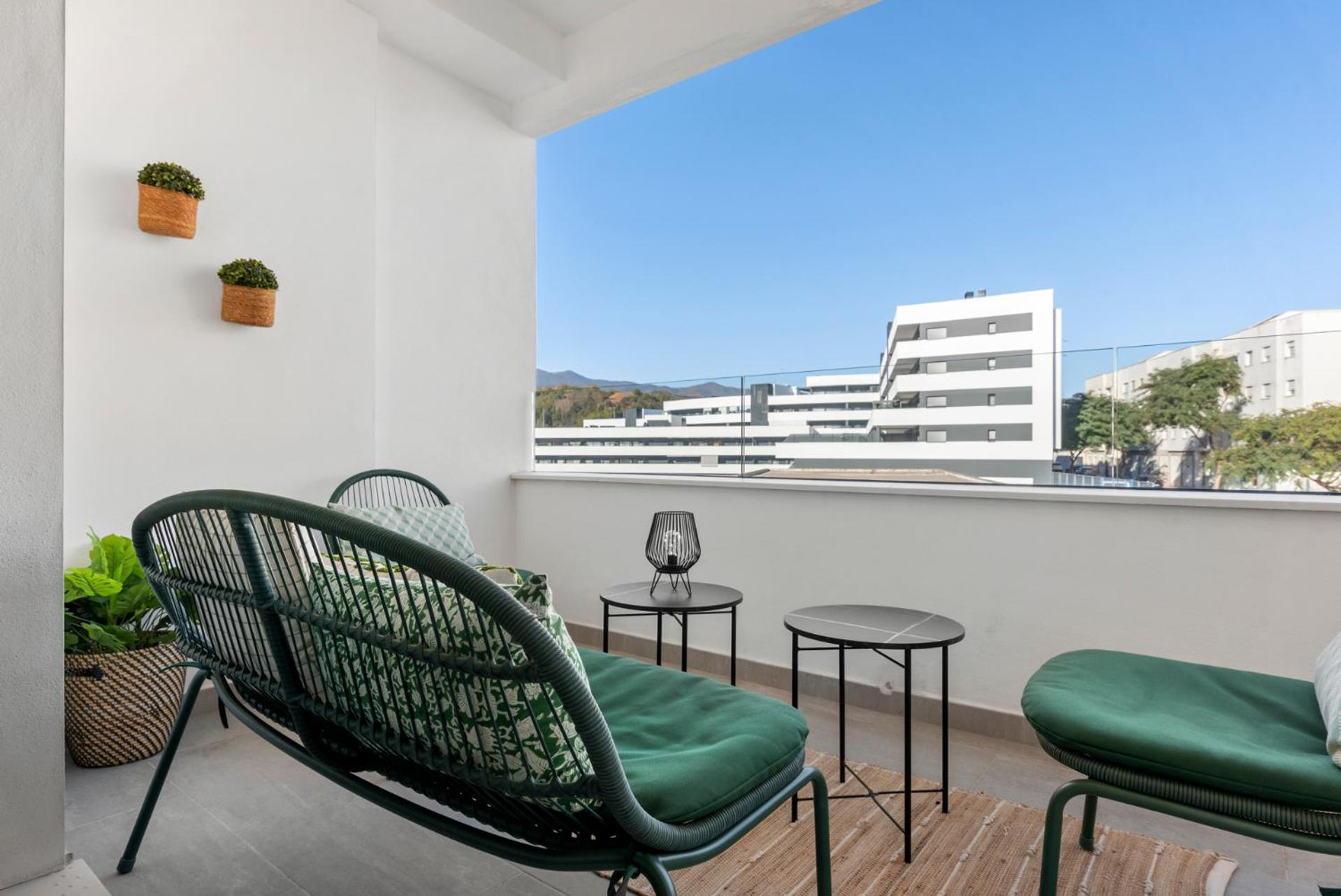 Beautiful 2-Bedroom Apartment Near Center And Beach Estepona Bagian luar foto