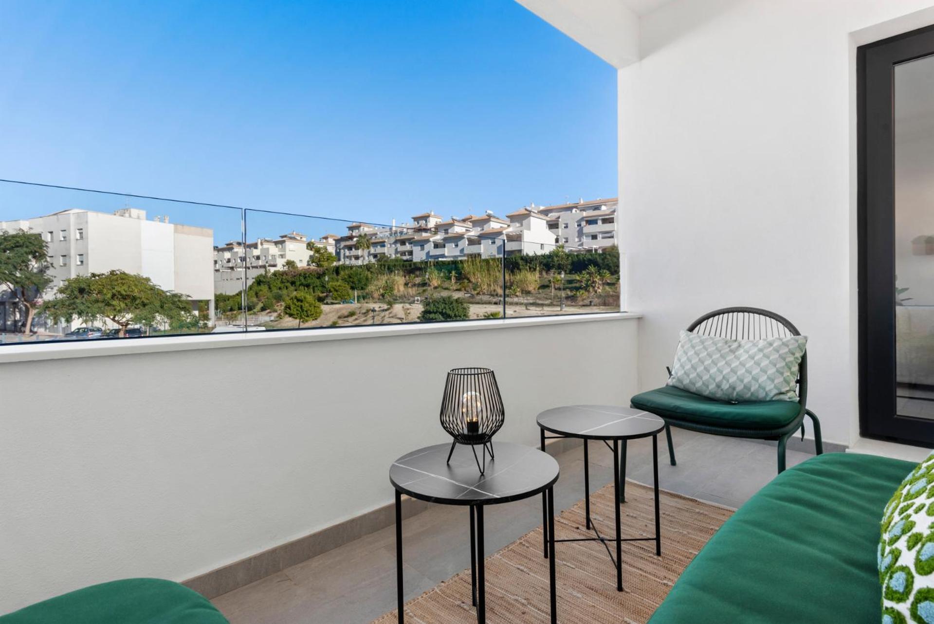 Beautiful 2-Bedroom Apartment Near Center And Beach Estepona Bagian luar foto