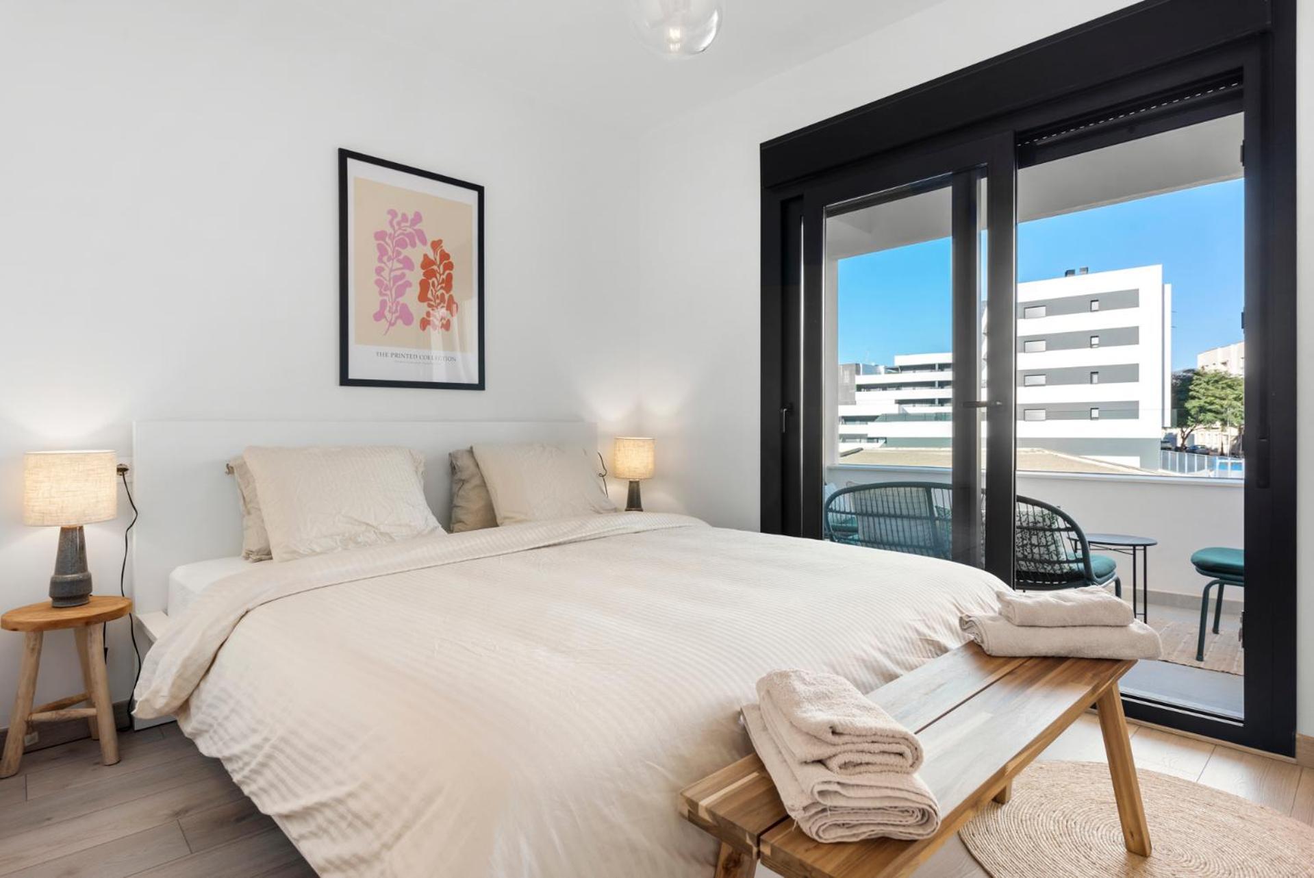 Beautiful 2-Bedroom Apartment Near Center And Beach Estepona Bagian luar foto